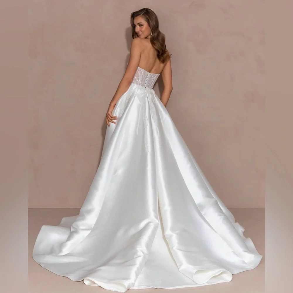 Brand new unaltered and unworn wedding dress - Picture 2 of 6